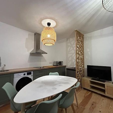 Le Floral Apartment Каркасон Екстериор снимка